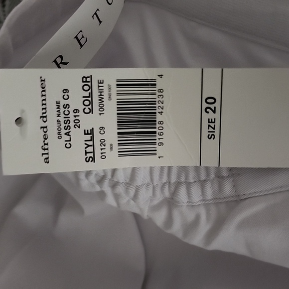 Alfred Dunner White Stretch Woman's Skort Zip & Button Closure Pockets Sz 20 NWT - Picture 11 of 11